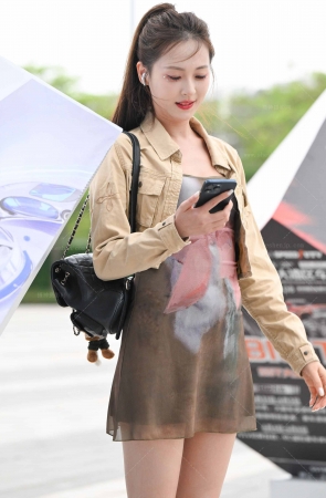 2564-7=94√裸腿，凉高跟网红（小龙鼠） 12P