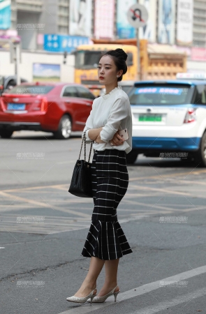 在等车的裹臀**