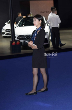 秀气的嘿丝小姐姐