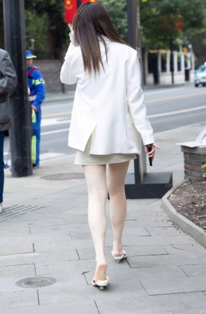 241010-3=33 OL职业装白皙美腿少妇 5P