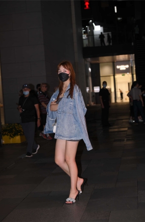 抹胸裙魅力迷人