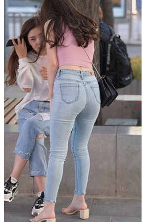 （套图）白嫩牛仔女孩(34P)