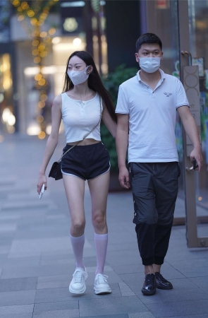 运动装黑白搭配