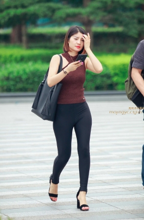 丝滑紧身裤