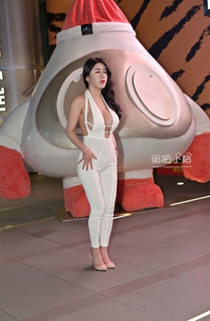 巨无霸美女 2