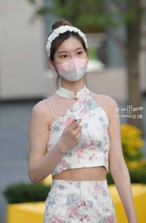 2285-9+125美腿美足女孩【套图➕视频】 27P