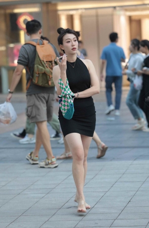 黑裙shaofu
