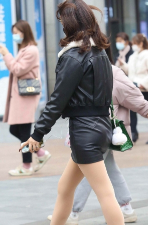 街拍肉丝短裙shaofu