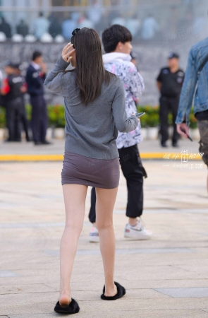 2011-18+32/女人穿拖鞋咋那么好看 4P