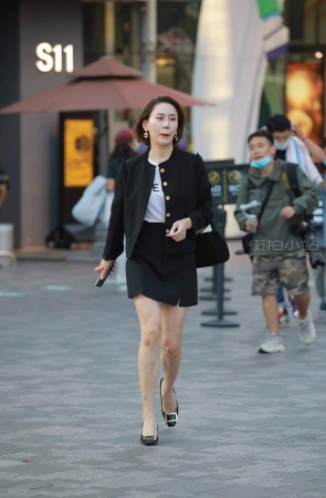 美腿姐姐