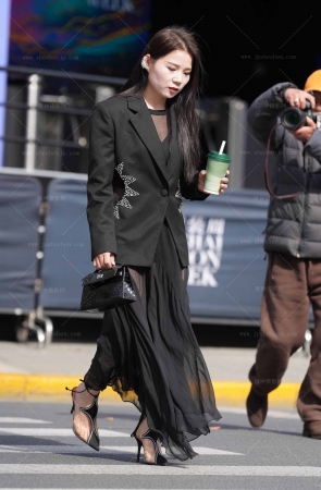 上海时装周之长裙飘飘的凉高42P 10P