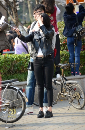 黑牛仔裤妹子----（16P）