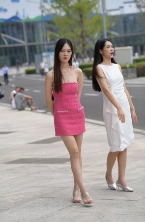 22828-10+90粉色美腿小姐姐