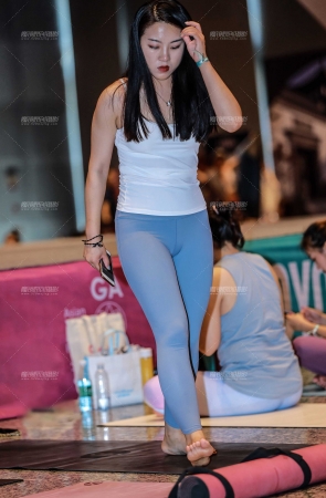 1713&准备上课美女&