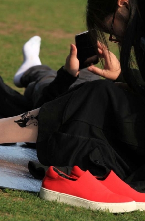 No638 一双秀美的长丝，已分不清是白色还是肉色 第1套