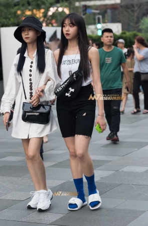 甜美的小姐姐