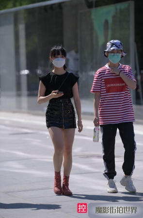 性感黑色皮裙美女MJ581[1.05G]