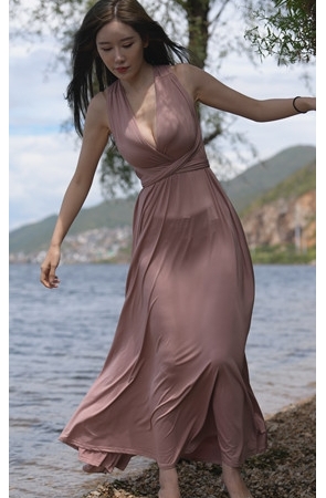 （套图二）一袭长裙(351P)[7.38G/JPG]