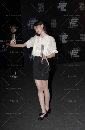 OL包臀裙肉丝小仙女  [19P]