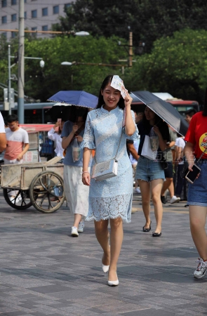 白高跟女子