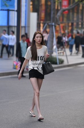 长腿美女