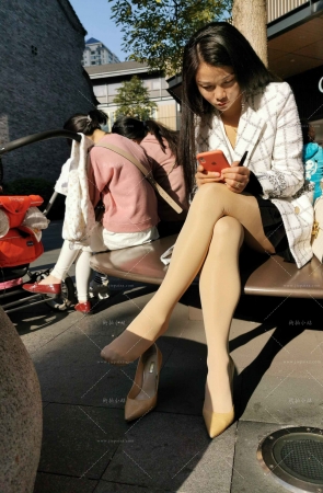 高跟肉丝轻熟朲槭 [17P]