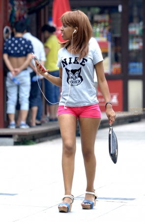 2016-10-11身材突兀黑玫瑰33张