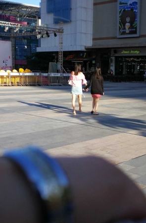 短裙，裸腿，高跟，美女（12）