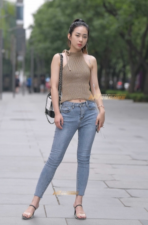 性感牛仔裤漂亮美女
