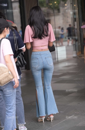 紧牛美女