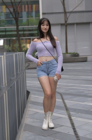 一只麋鹿摄影作品  蓝色牛仔热裤美女 [278P-6.18GB]