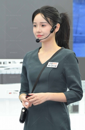 2591-11-95√清秀脱俗，肉丝女生【套图➕4k视频】