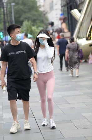 魅力粉色瑜伽裤