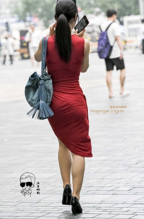 身材性感少妇的韵味