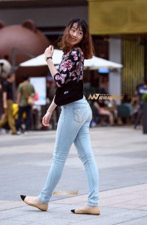 清纯中带着妩媚