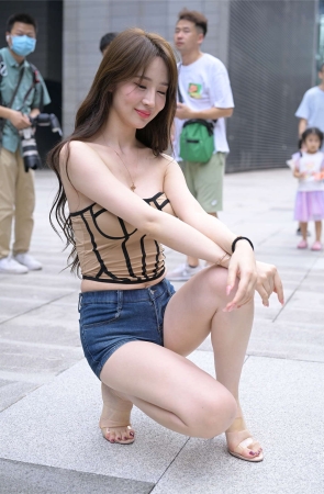 牛仔短裤魅力好身材