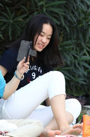 No1213 清纯小妹略带肉感的幼滑玉足