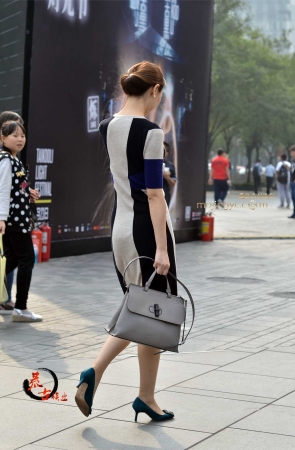 10-12 拼接色裙子