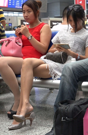 性感高跟美腿连衣裙街拍美女