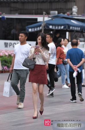 红色短裙高跟大长腿美女3A3599[306M]