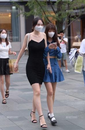 吊带裙包臀裙高跟美女