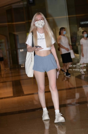 22813-4+81热裤女孩，好想梅川内库～ 22P