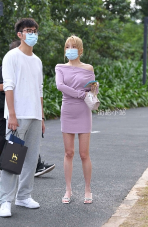 淡紫色裙小姐姐的另一个版本