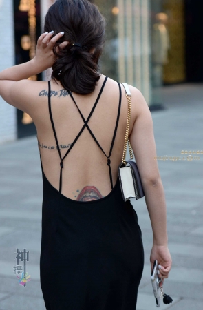 神摄手参赛02 黑色吊带露香肩（13P）