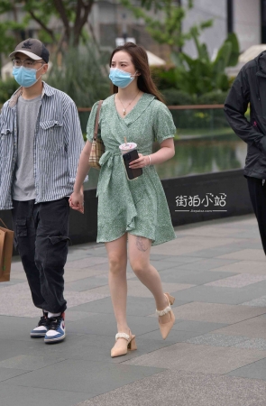 十指紧扣，你侬我侬！~