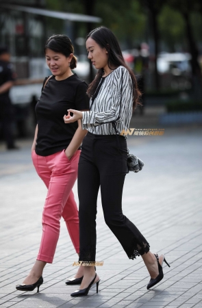 长腿少妇