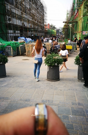 肥臀仔裤妹纸