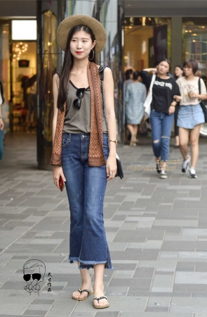 新潮时尚美女