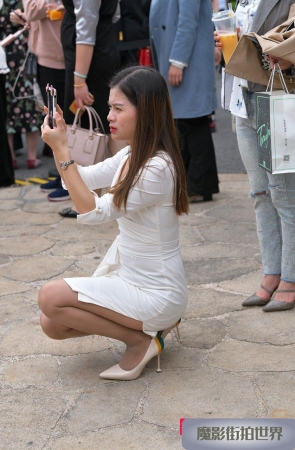 开叉包屯裙，肉丝高跟3A1341[190M]