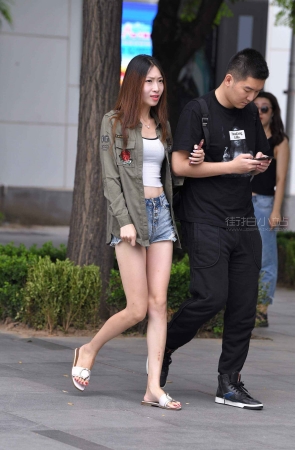 清新亮丽热牛女友